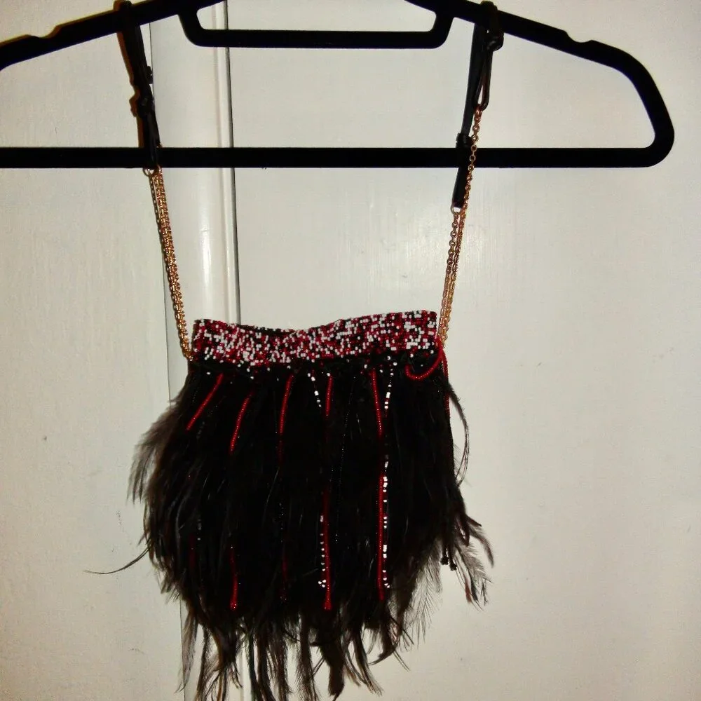 NWOT Valentino Garavani Ricamo Mini Beaded Feather Evening Shoulder Bag - Picture 4 of 10